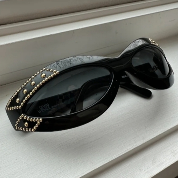 Vintage versace sunglasses "RARE!!!" - Picture 6 of 8